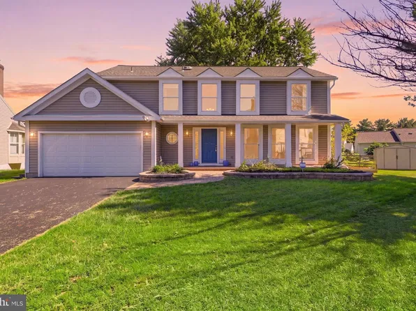 3894 Plum Run Ct, Fairfax, VA 22033