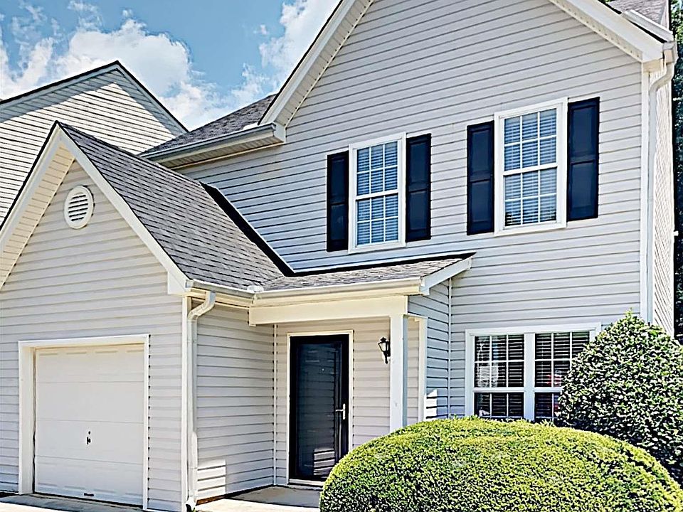 1st image of 417 Village Bluff Dr