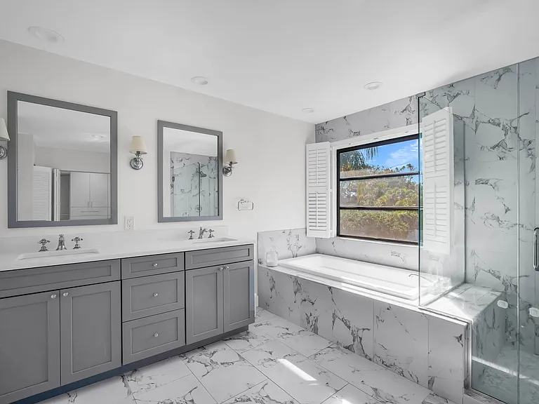 14503 Feather Sound Dr — Photo 25