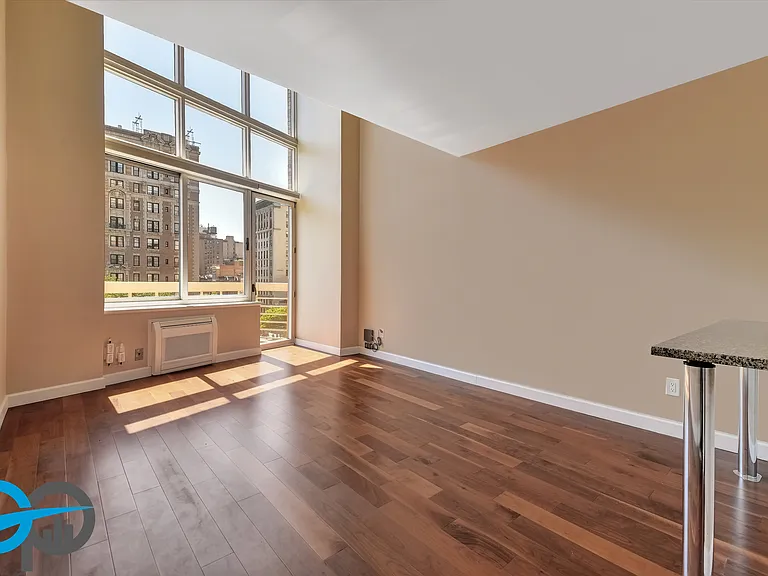201 W 72nd St #6M — Photo 1