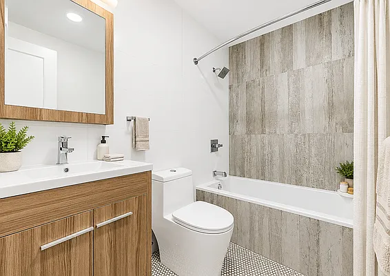 Bathroom, photo 1