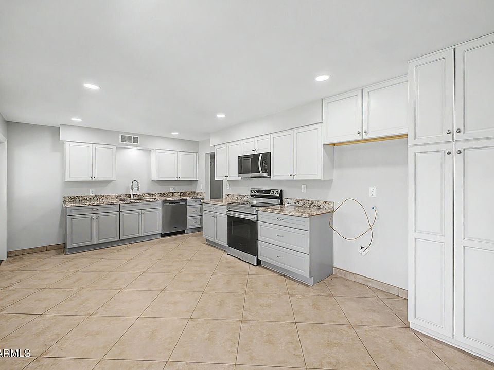 1st image of 911 N NINA Drive