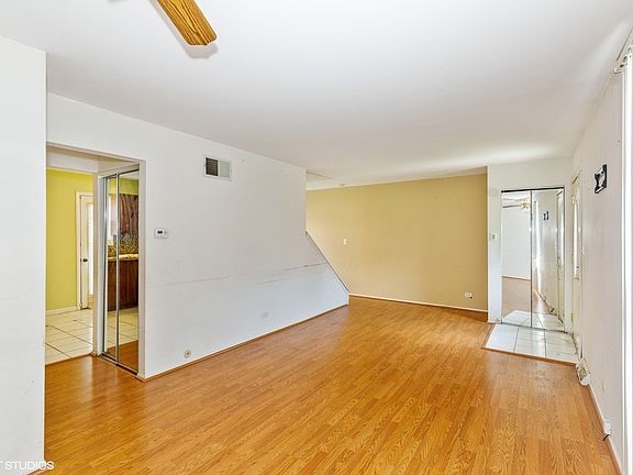 3rd image of 1118 Euclid Ln