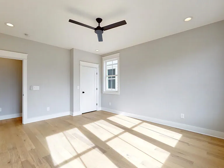 4806 Illinois Ave — Photo 7