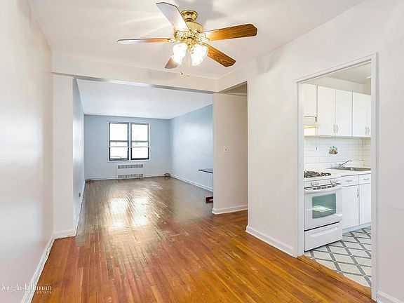 4th image of 4821 40th St APT 3F