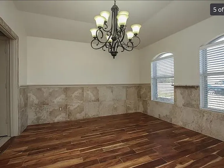 3728 Sapphire St — Photo 4