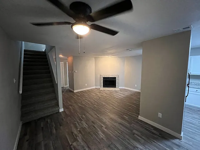 2 bed, 2.5 bath, 1262 sqft, $1,895 — Photo 4