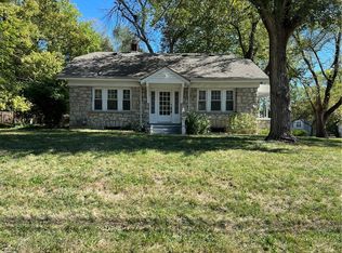 7005 Raytown Rd, Raytown, MO 64133