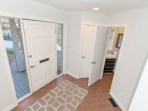 3rd image of 3175 Golden Ave