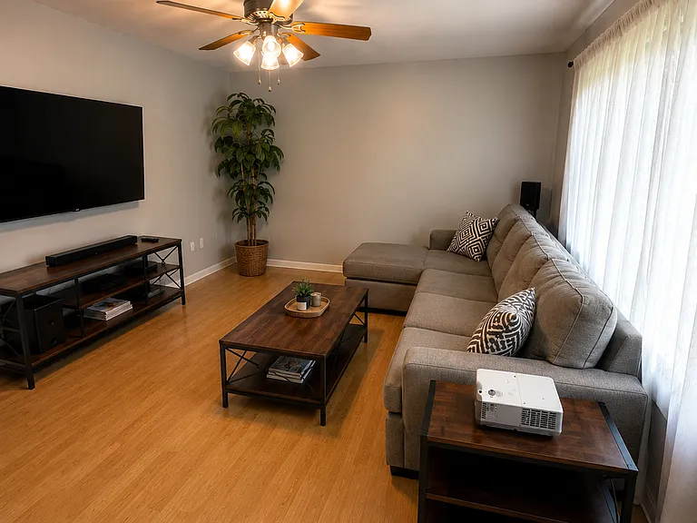 128 Garibaldi Ave #1 — Photo 3