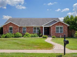 126 Maxwell Dr, Columbia, IL 62236