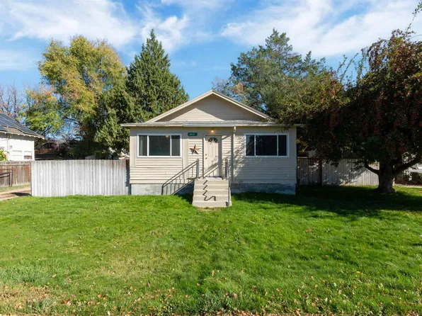 5546 Gary Ln, Garden City, ID 83714