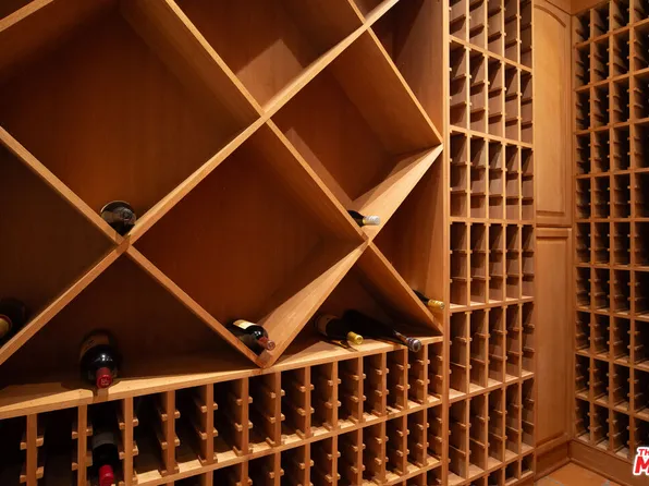 1031 Cove Way, Beverly Hills, CA 90210