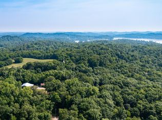 Louisville Rd, Louisville, TN 37777