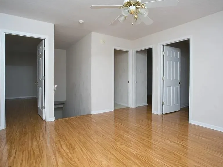 13011 Misty Glen Dr — Photo 27