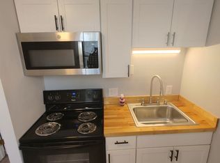 11 Neal St APT 12, Gardiner, ME 04345