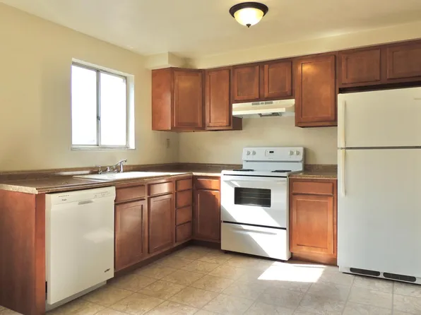 99 Lamont Dr, Irwin, PA 15642