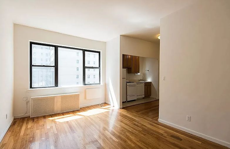 1st image of 301 E 49th St APT 3C