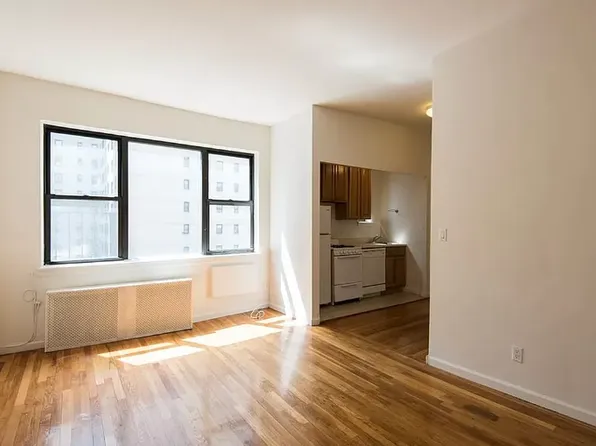 301 East 49th Street image 1 of 5