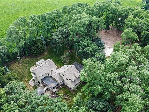 4th image of 2395 White Oak Trl