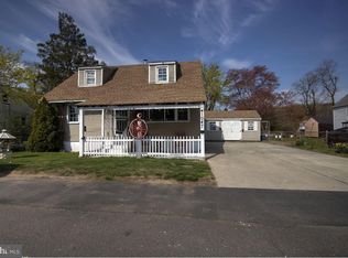 1047 Harrison St, Bristol, PA