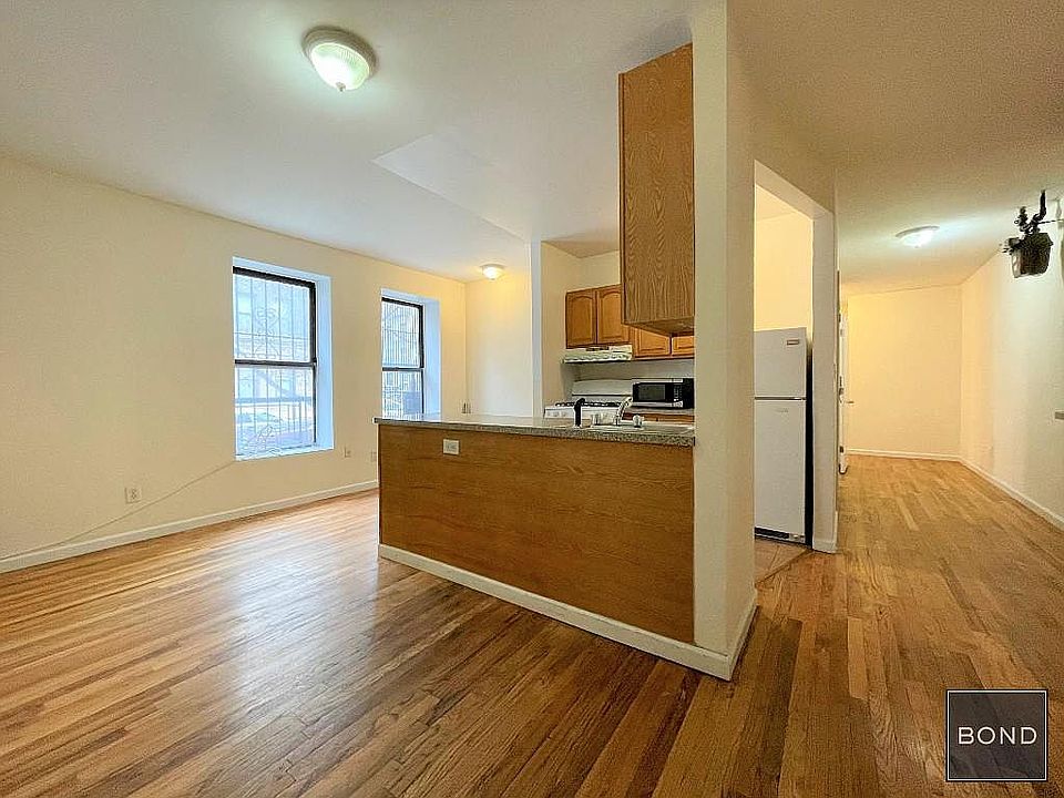 1st image of 820 W 180th St APT 4