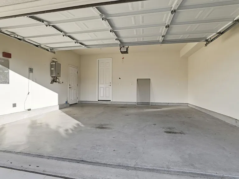 2582 Minuet Dr — Photo 27