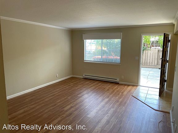 2nd image of 1420 W Latimer Ave #1