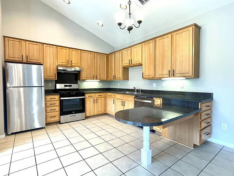 1207 W North Loop Blvd #A — Photo 13