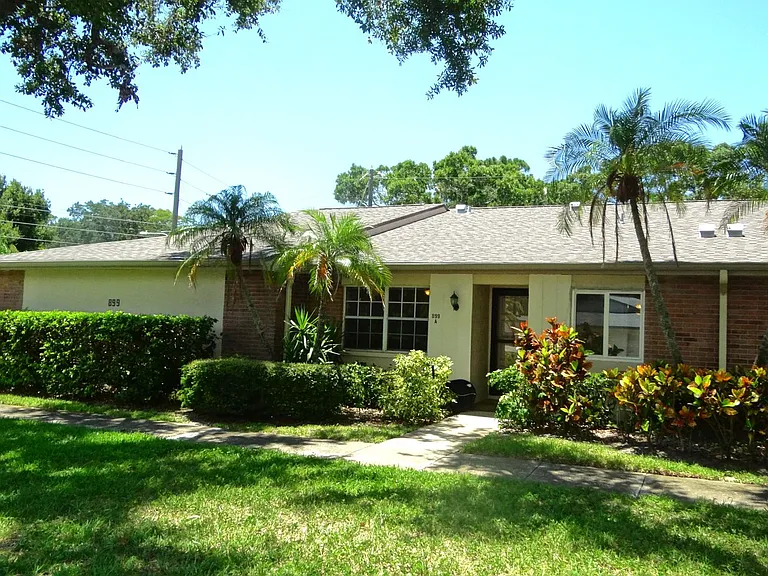 899 Cleland Ct #A — Photo 1