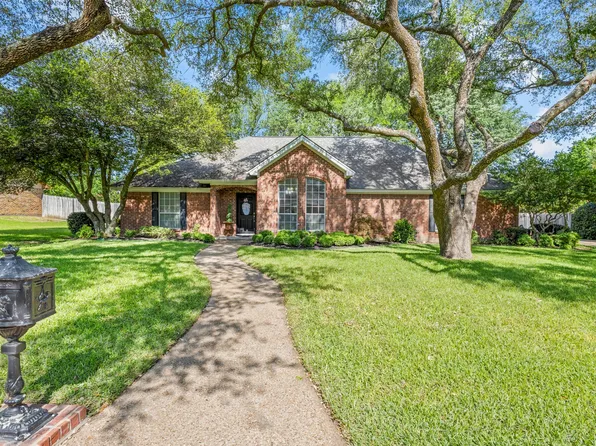 926 Canyon Dr, Cleburne, TX 76033