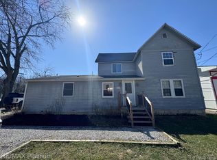 7272 Stone St, Hamburg, MI 48139