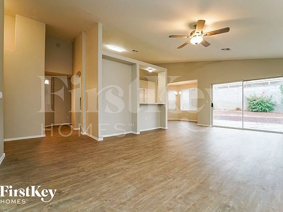 3rd image of 3620 W Bellewood Pl