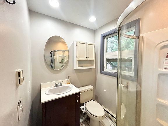 4th image of 631 Oberdorf Avenue