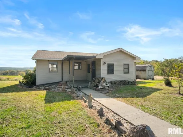 42 Bowed Tree Rd, Stonefort, IL 62987