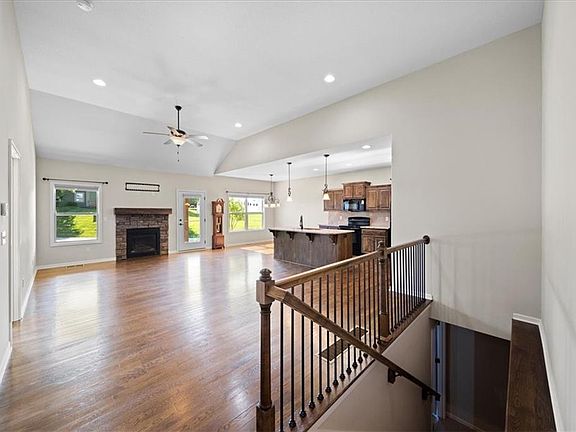 5th image of 14808 Ashmont Ln