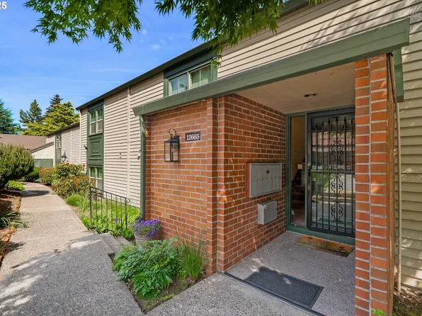 12665 SW Prince Edward Ct APT A, King City, OR 97224