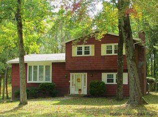 22 Woodland Dr, New Paltz, NY 12561