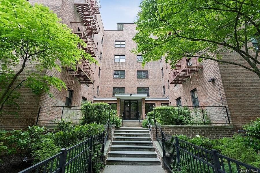 60 White Oak Street UNIT 3D, New Rochelle, NY 10801 | Zillow