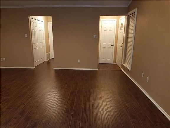 2nd image of 425 San Bruno Dr