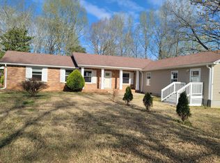 1642 Bend Rd, Clarksville, TN 37040