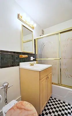 Sold by Remax Edge | media 17