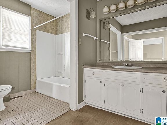 5th image of 4609 Grasselli Blvd SW