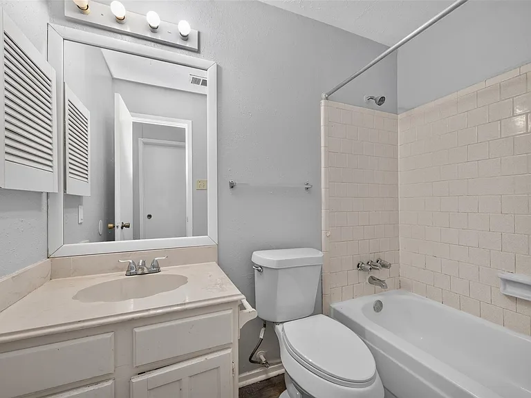 2403 Autumn Springs Ln — Photo 25