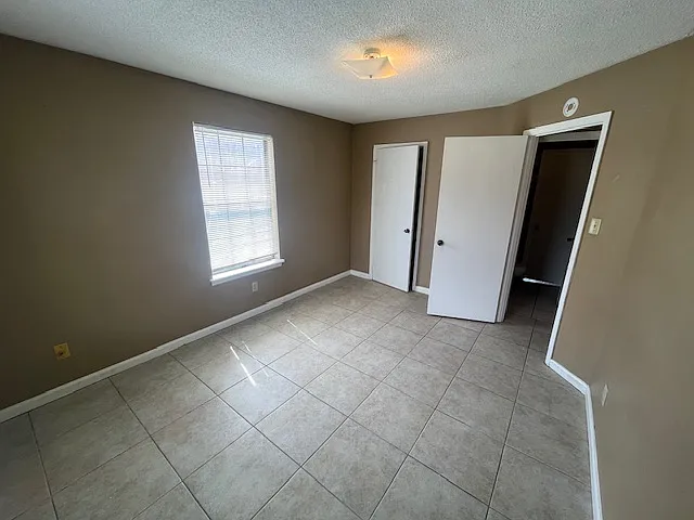 1804 Ororke Ln SW #B — Photo 5