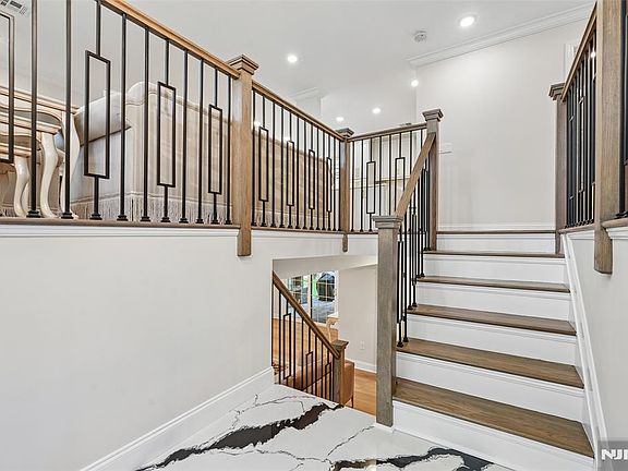2nd image of 12 Parker Pl