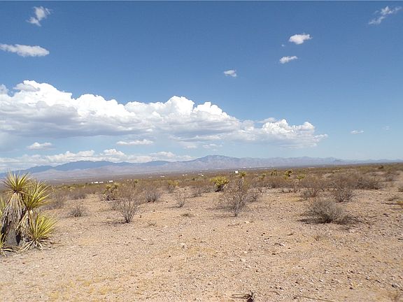 3rd image of 3885 S Spinel Road