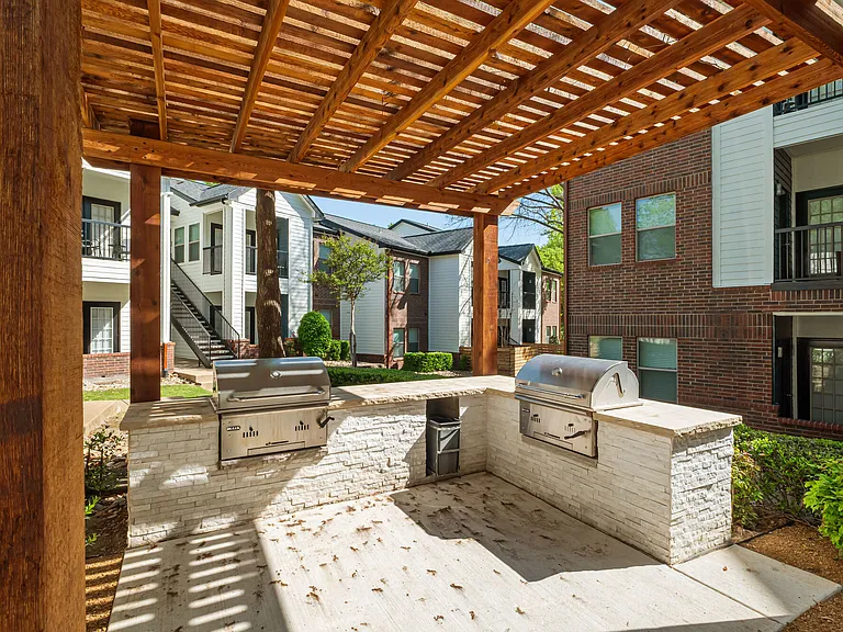 Larkin Apartment Homes — Photo 71