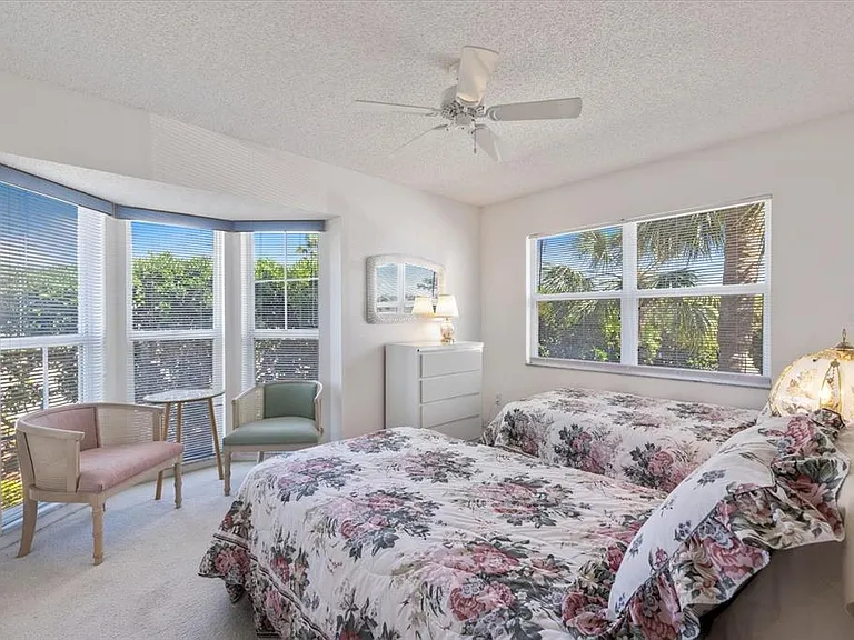 841 Waterside Dr #206 — Photo 29