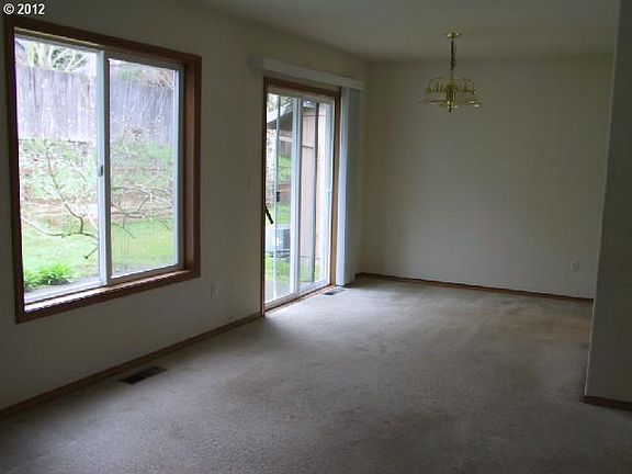 5th image of 23376 SW Cinnamon Hill Pl